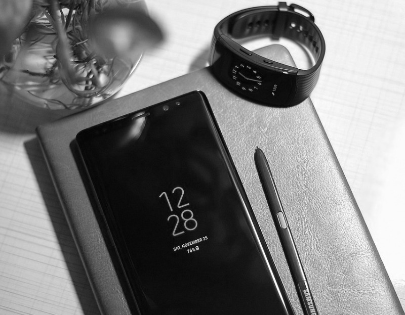 AMOLED — це що таке, визначення, суть, види, приклади