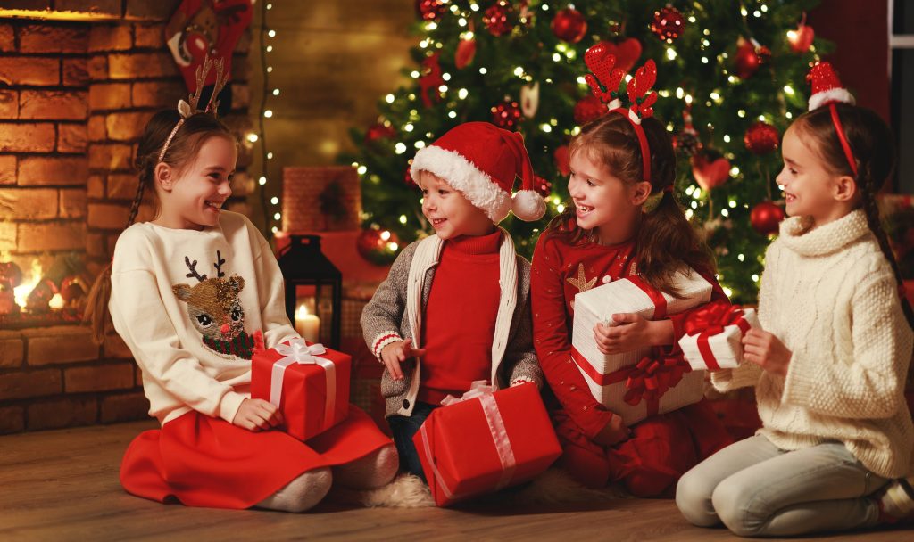 Что подарить ребенку: лучшие подарки детям на Новый год и Рождество