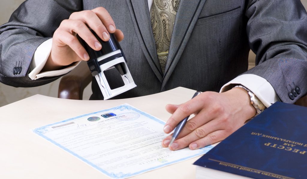 Точність без «зайвих слів»: як переклад перетворюється на готовий документ